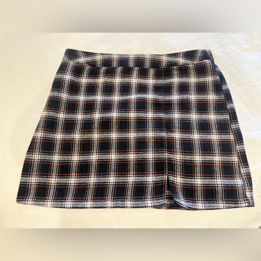 Tinseltown Black and White Plaid Skirt